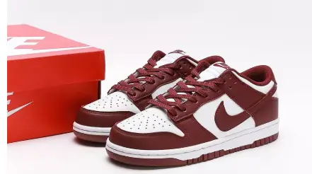 Nike SB Dunk Low "Bordeaux" Red