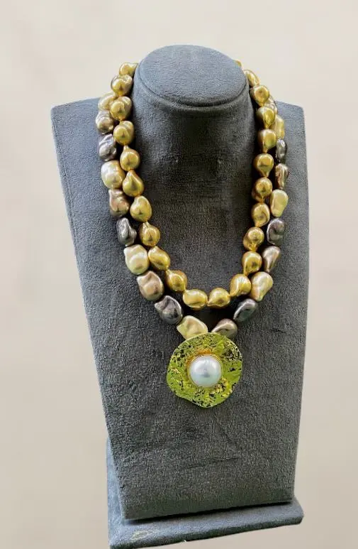Golden Shell Pearl