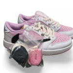 Jordan 1 Retro Low Travis Scott pink