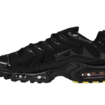 Nike Air max plus triple black