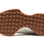 New Balance 327 Moonbeam – Black Gum