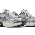 Nike V2K Run 'Pure Platinum Wolf Grey'
