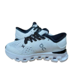 On cloud x4 kids white