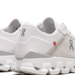 On Running Cloud X 4 AD White Wolf