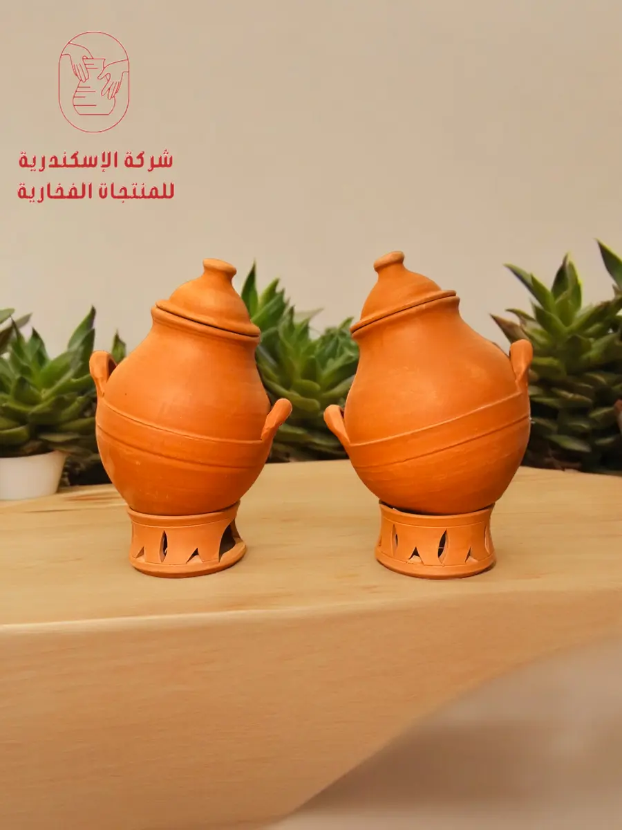 قدر فخار بالقاعدة لتحضير الفول واللحمة