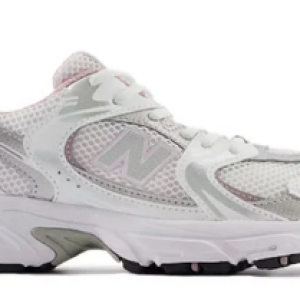 New Balance 530 – White Mid Century Pink GS