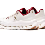 On Running Cloud tilt Ivory Rock