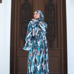 TURQUOISE STROKES PRINT DRESSY SATIN ISDAL