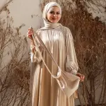 BEIGE VELVET ABAYA ISDAL