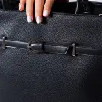 Classic Belt Detail Tote-black