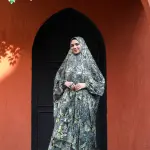 EXOTIC PAISLEY PRINT SATIN MALHAFA ISDAL