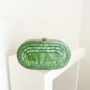 Verde Lithia Clutch