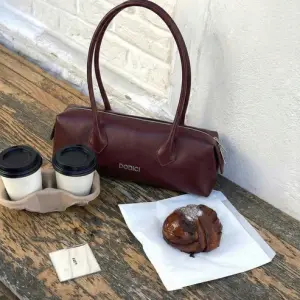 Aria Burgundy Shoulder bag