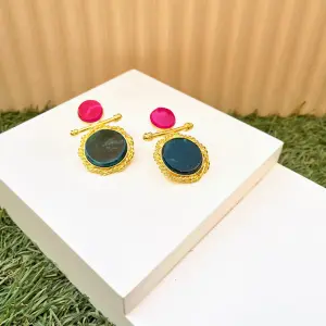 Cleopatra earring