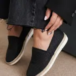 Breathable Leather Ballerinas with Rustic Details. BN-59
