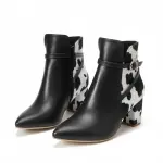Boot featuring a trendy cow R-506