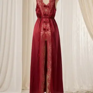 Timeless Lace Grace