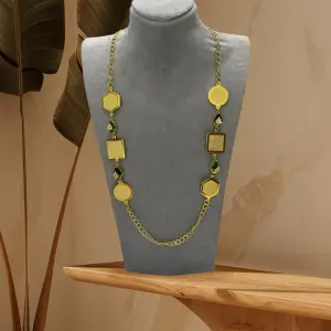 Siri necklace