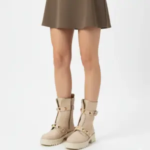 HALF BOOT LEATHER MID HEELS R-603