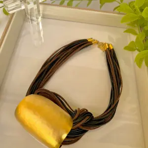 Zola necklace