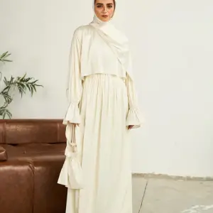 CREAMY WHITE SATIN DRESS ISDAL