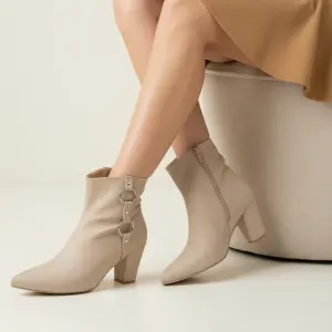 Elegant ankle boots with metallic ring details B-49
