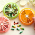 منظم ادوية بشكل فواكه حجم كبير