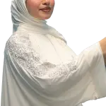موديل منى – خفة وأناقة