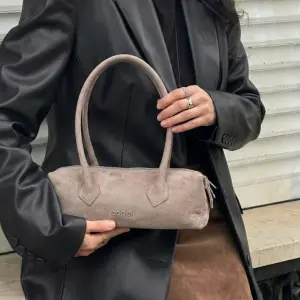 Aria Cafe Shoulder bag