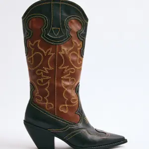 EMBROIDERED COWBOY HEEL BLACK-TAN WOMEN'S BOOTS