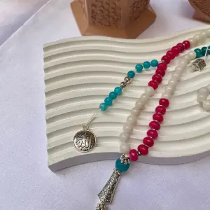 The Spirit of Joy" (روح البهجة)