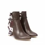 Boot featuring a trendy cow R-506