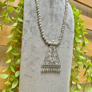 Sakara necklace