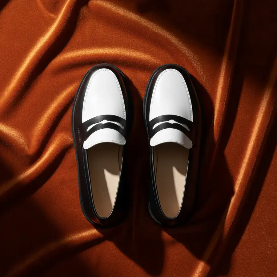 Monochrome loafers black/white