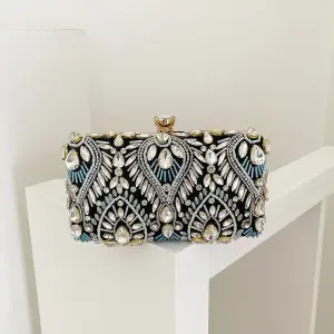 Black Elyndra Clutch