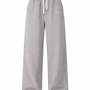 EVE's Baggy Sweatpants in Black