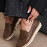 Breathable Leather Ballerinas with Rustic Details. BN-59
