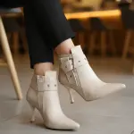 Boot decorated with a stylish buckle R-509 new