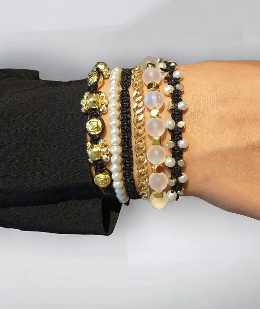 Open media 1 in modal Yomn Jewellery Multi layer bracelet gold