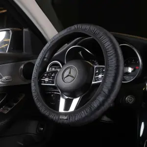 Black - Steering wheel