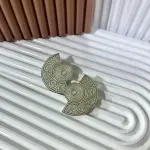 Labyrinth Geometric Studs.