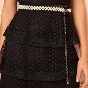 Vintage-Inspired Pearl Chain Waist Belt