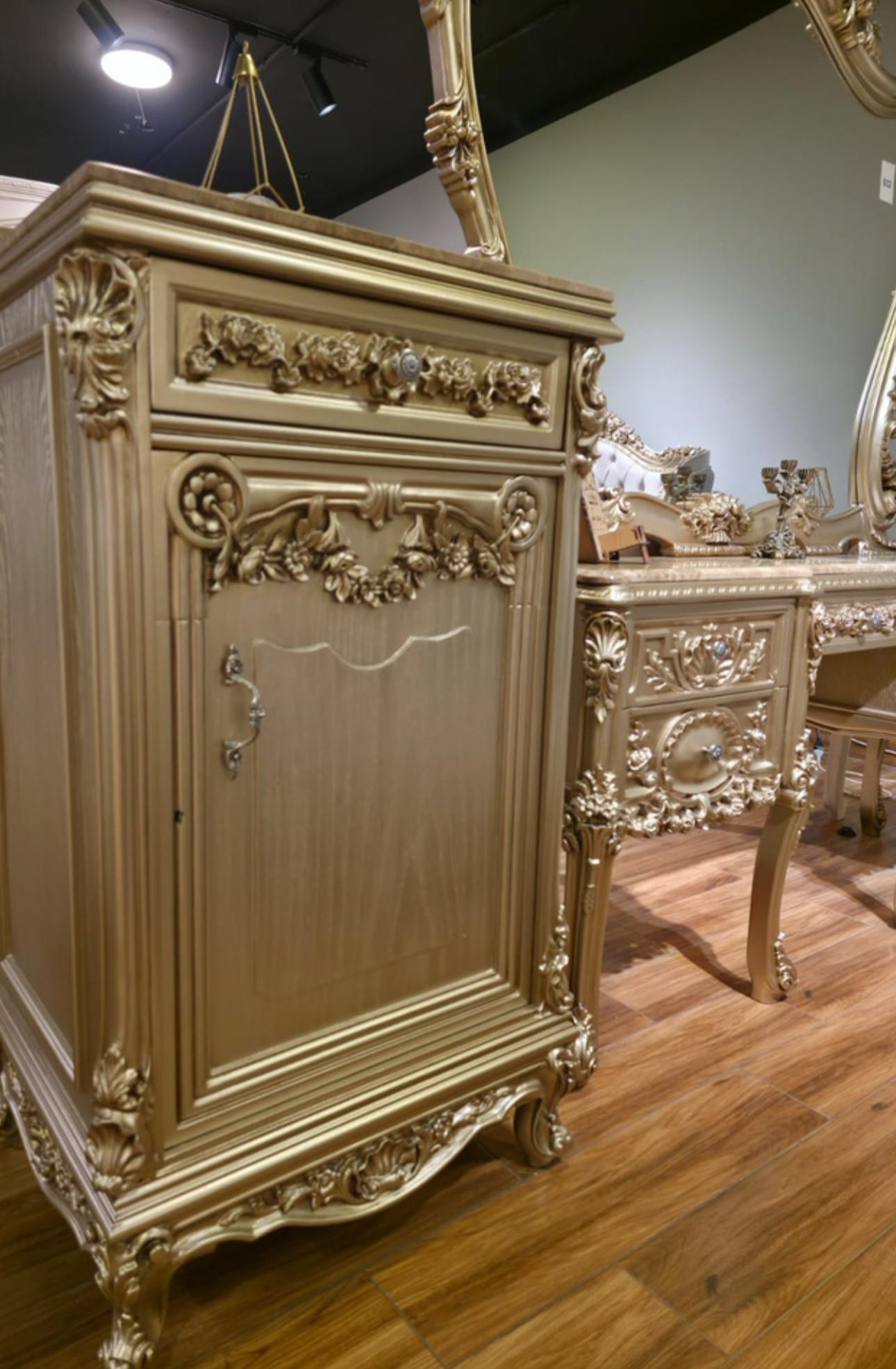 royal classic bedroom