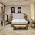 browny modern bedroom