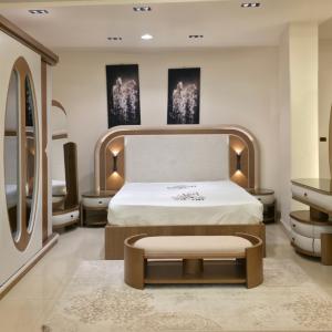 browny modern bedroom