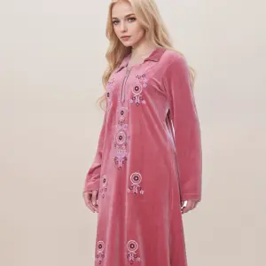 Winter Embroidered Velvet Abaya – Elegant & Cozy for Cold Weather