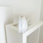 White Lithia Clutch