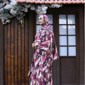 FUCHSIA STROKES PRINT CLASSIC SATIN ISDAL