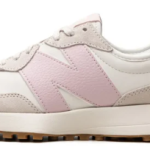 New Balance 327 Moonbeam – December Sky