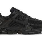 Air Zoom Vomero 5 'Triple Black'